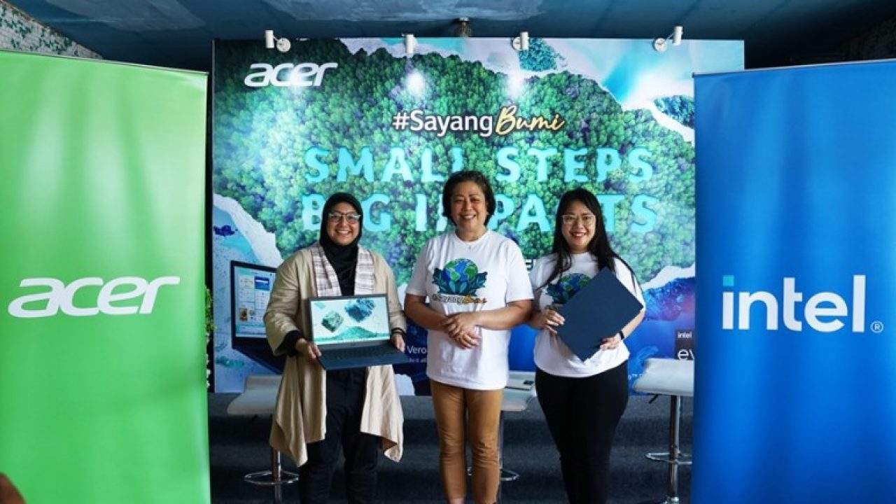 Acer Bersama Seasoldier Tanam Ratusan Bibit Mangrove dan Bersihkan Pantai