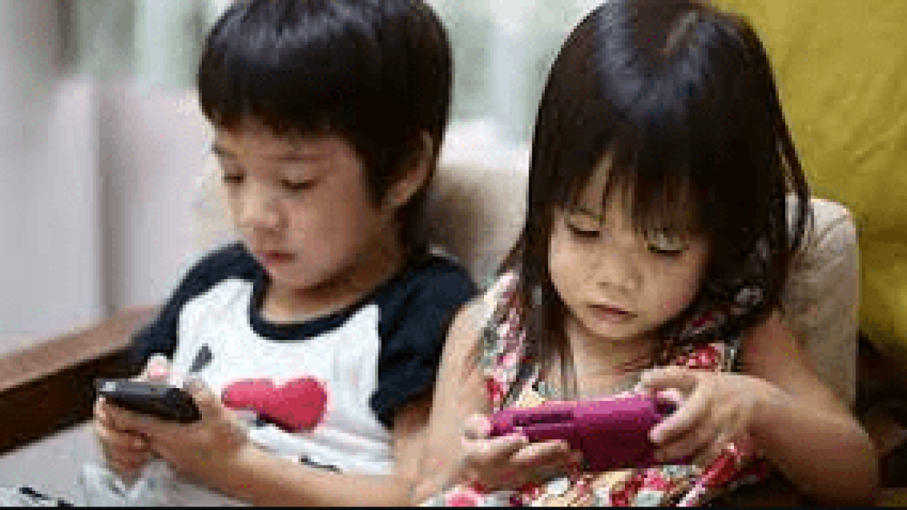 Kontrol Penggunaan Gadget pada Anak