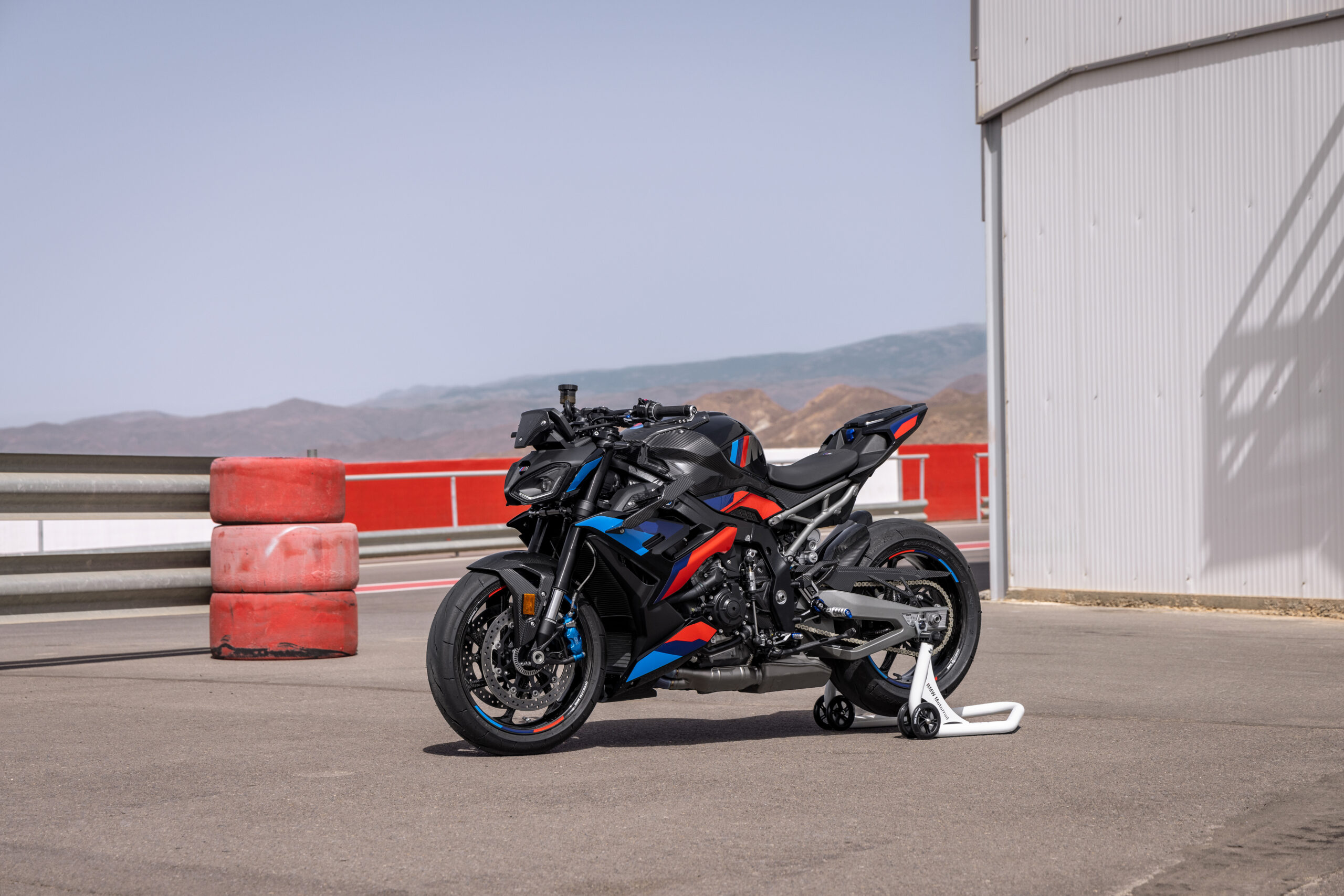 BMW M1000R and S1000R Look Fiercer and More Powerful