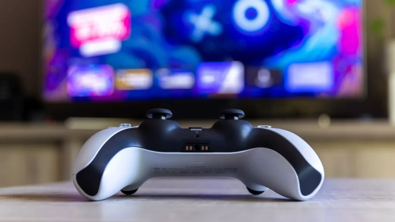 Masalah DRM PlayStation: Game Digital Rentan Kadaluwarsa 8 playstation 5 controller dualsense afk